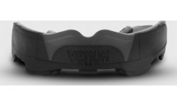 Dantų apsaugos-kapos Venum: Apsauga dantims Venum Predator - Black/Grey