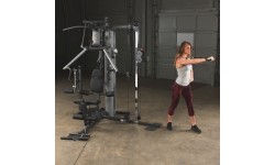 Multifunkciniai treniruokliai Body-Solid: Daugiafunkcis treniruoklis Body-Solid G2B su laisvais svorias