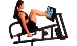 Multifunkciniai treniruokliai Body-Solid: Daugiafunkcis treniruoklis Body-Solid G2B su laisvais svorias
