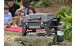Gas Grills Char-Broil: Nešiojamas dujinis grilis Char-Broil Grill2Go X200